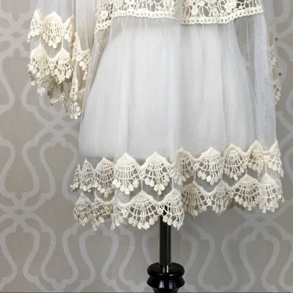 Farm Girl Pretty Lace Kimono Overlay Top - Picture 5 of 8